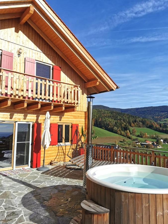 Bergchalet Am Waldrand - Pool, Sauna & Kamin Pöllauberg Esterno foto
